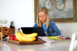 Meer digitale geletterdheid in het onderwijs